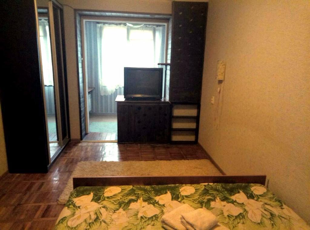 Gil Apartment 2К Квартира Центр Пл Петефи 9A ウージュホロド エクステリア 写真